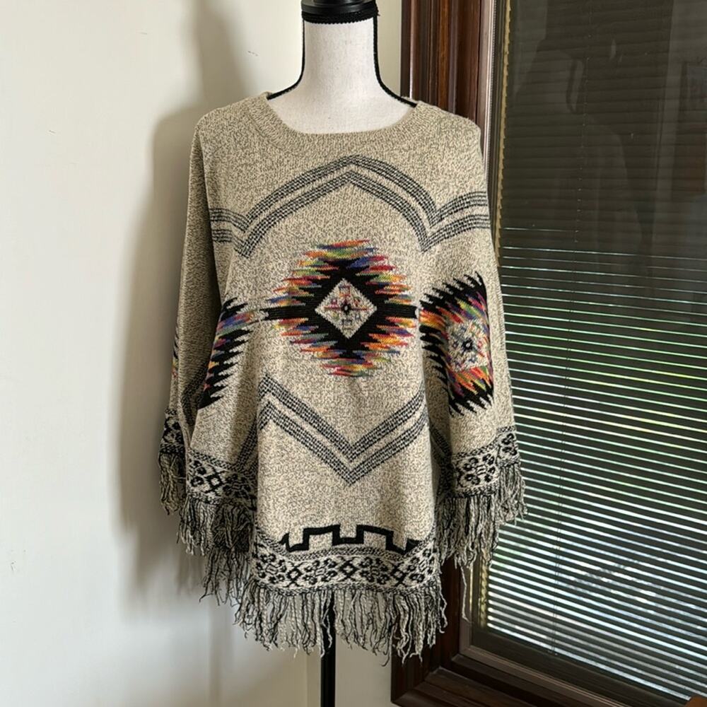 Kamana | Fringed Poncho Size OS